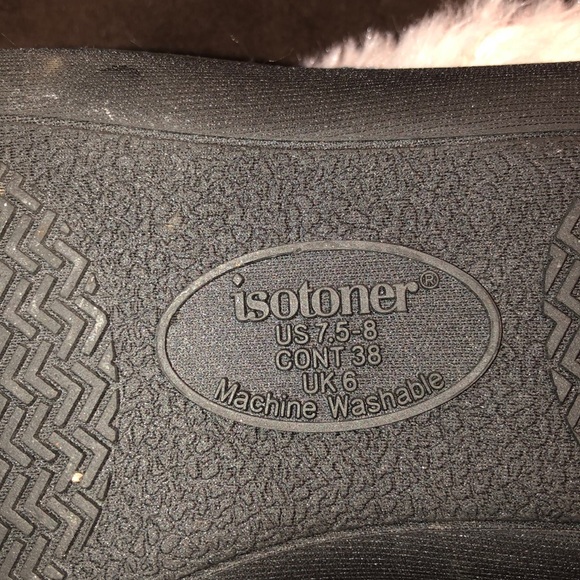 Isotoner-Faux Fur Slipper Women’s size 7.5-8 - Picture 5 of 5